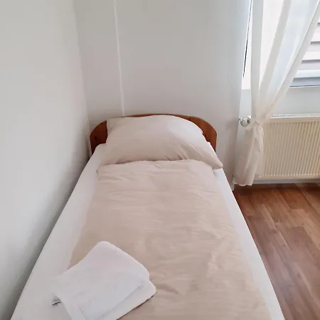 Accommodatie bij particulieren An Der Uniklinik - Zweibettzimmer Mit Balkon Mainz